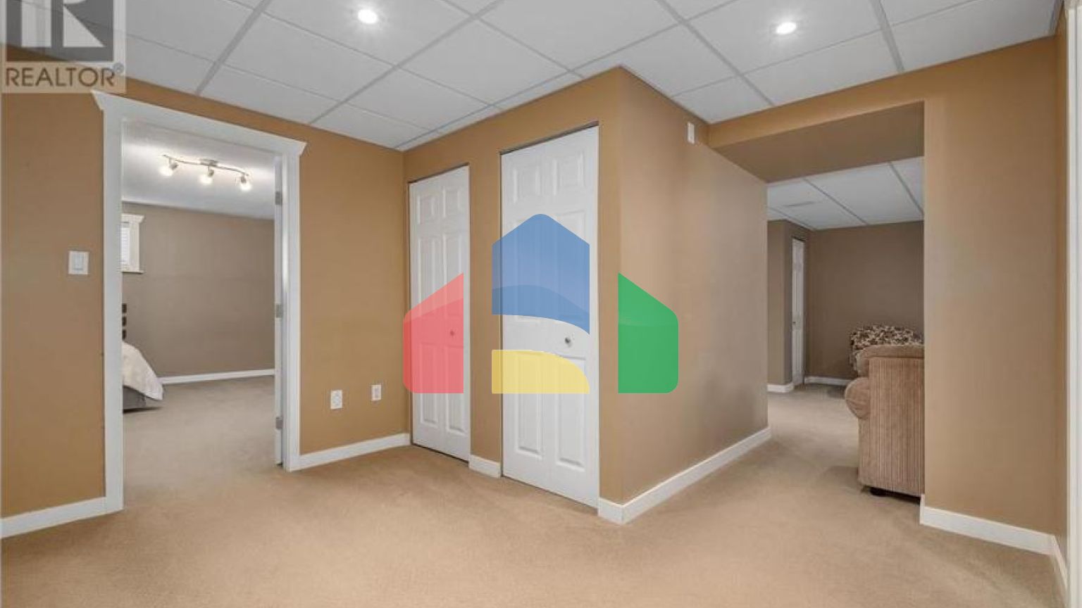 Residential - Single Family Home - Pitt Meadows, Canada - Canada