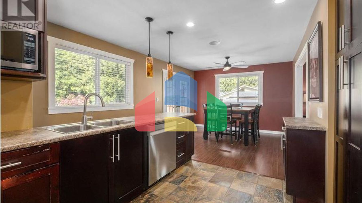 Residential - Single Family Home - Pitt Meadows, Canada - Canada