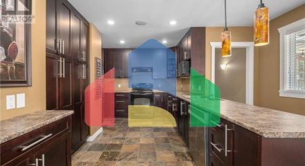 Residential - Single Family Home - Pitt Meadows, Canada - Canada