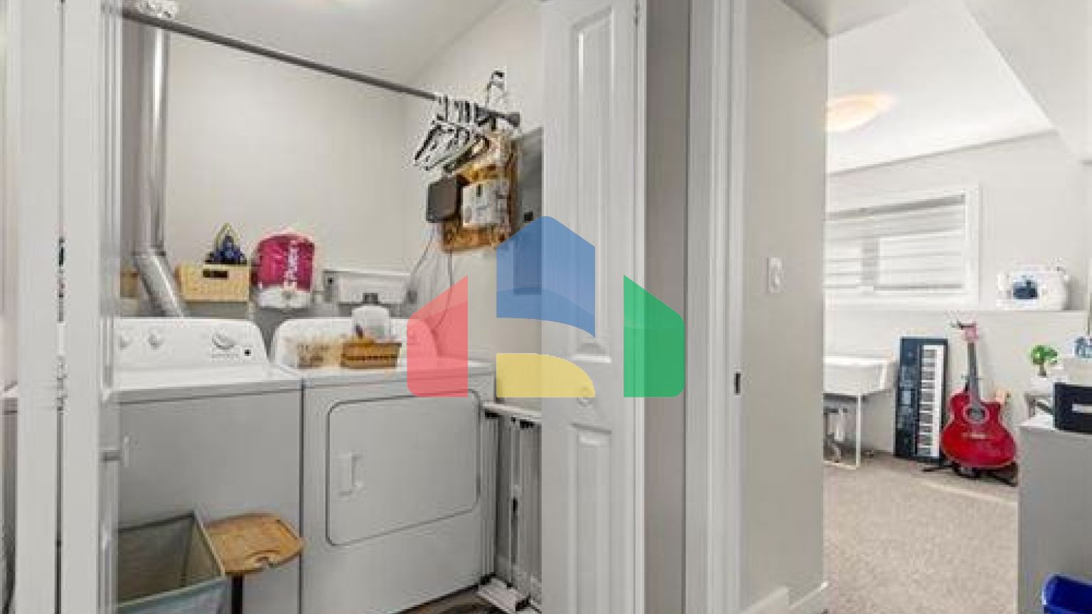 Residential - Single Family Home - Mitchell, Canada - Canada