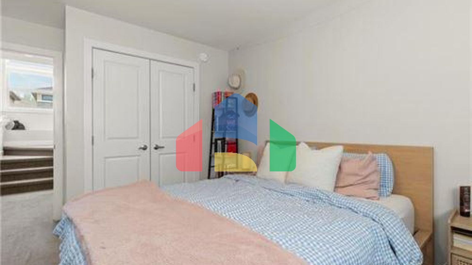 Residential - Single Family Home - Mitchell, Canada - Canada