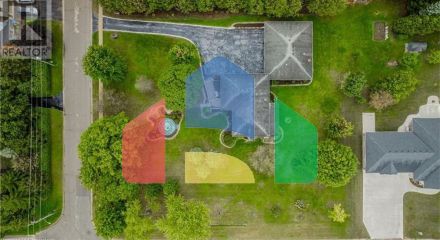 Residential - Single Family Home - Mitchell, Canada - Canada Residential - Single Family Home - Mitchell, Canada - Canada