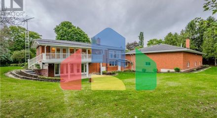 Residential - Single Family Home - Mitchell, Canada - Canada Residential - Single Family Home - Mitchell, Canada - Canada