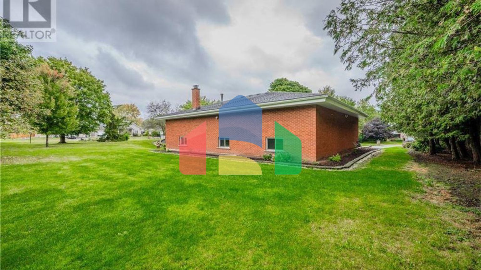 Residential - Single Family Home - Mitchell, Canada - Canada