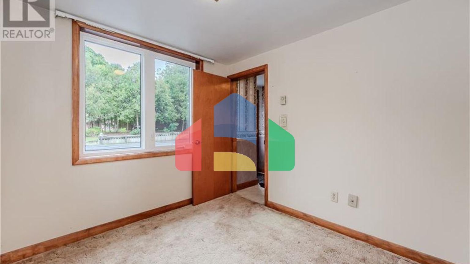 Residential - Single Family Home - Mitchell, Canada - Canada