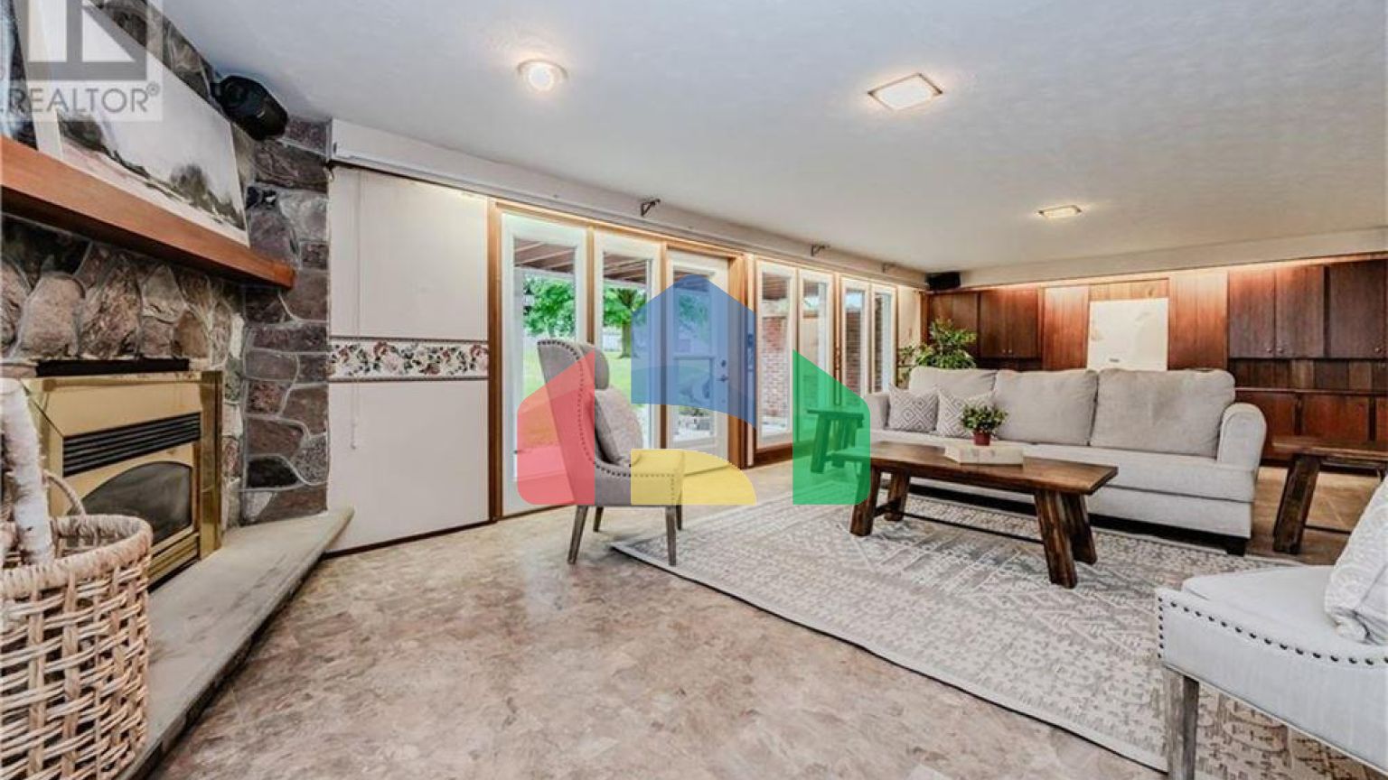 Residential - Single Family Home - Mitchell, Canada - Canada