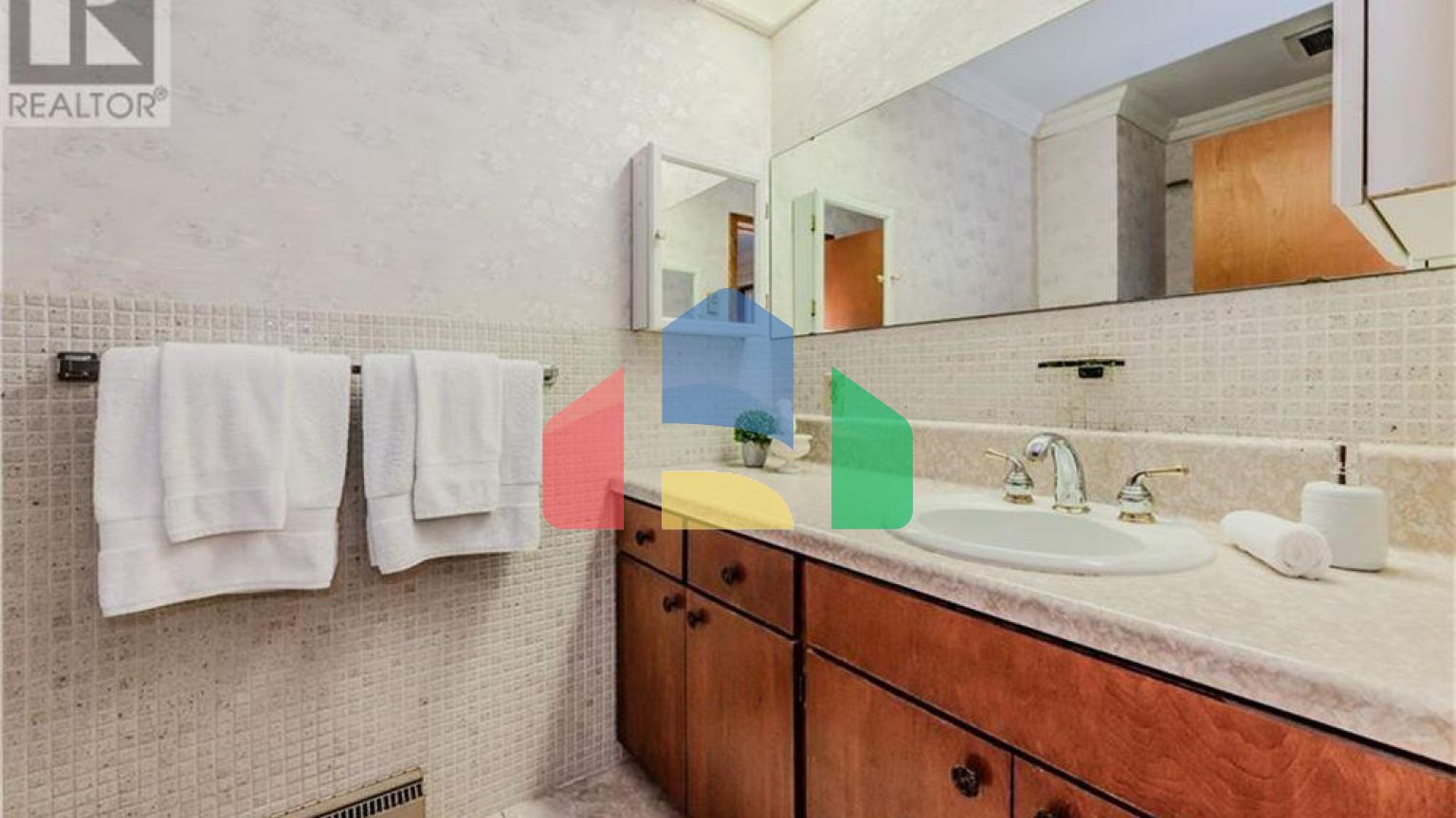 Residential - Single Family Home - Mitchell, Canada - Canada