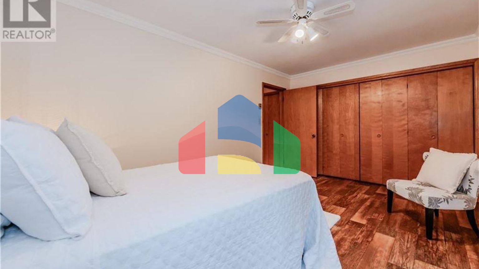 Residential - Single Family Home - Mitchell, Canada - Canada