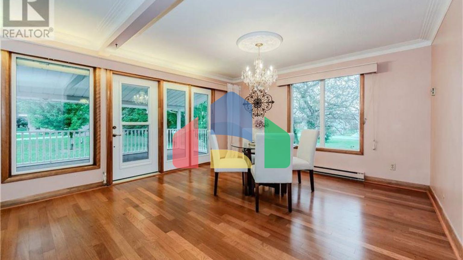 Residential - Single Family Home - Mitchell, Canada - Canada