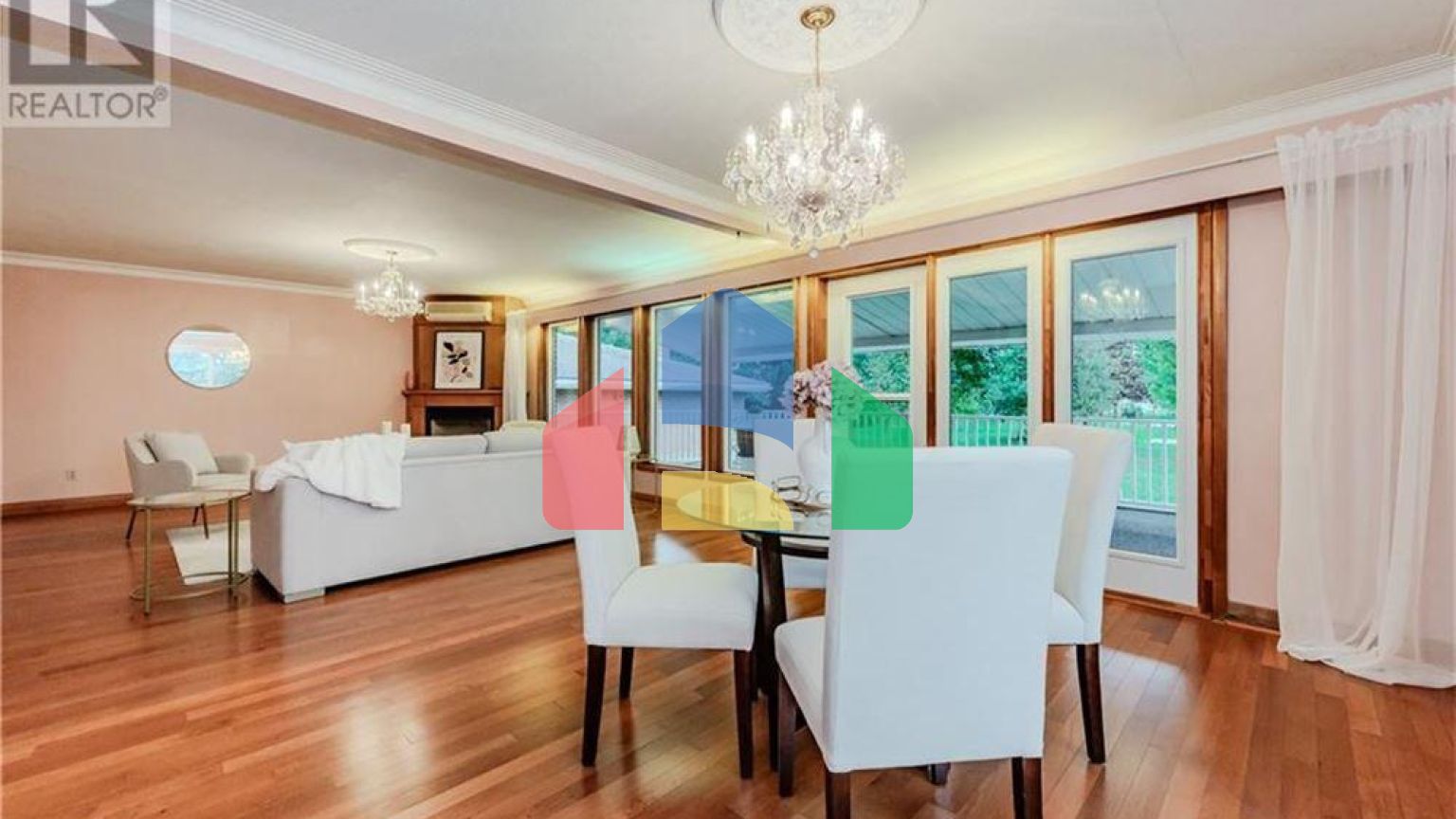 Residential - Single Family Home - Mitchell, Canada - Canada