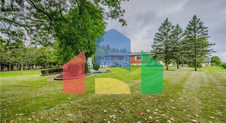Residential - Single Family Home - Mitchell, Canada - Canada