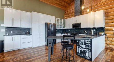 Residential - Single Family Home - Rural Mountain View County, Canada - Canada