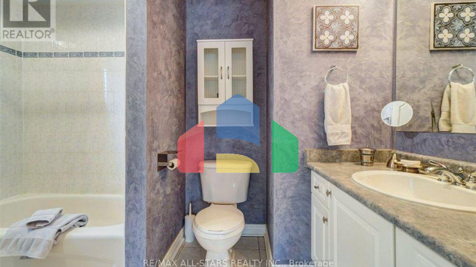 Residential - Single Family Home - Uxbridge, Canada - Canada