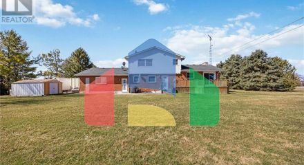 Residential - Single Family Home - Petrolia, Canada - Canada Residential - Single Family Home - Petrolia, Canada - Canada