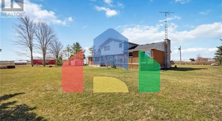 Residential - Single Family Home - Petrolia, Canada - Canada Residential - Single Family Home - Petrolia, Canada - Canada