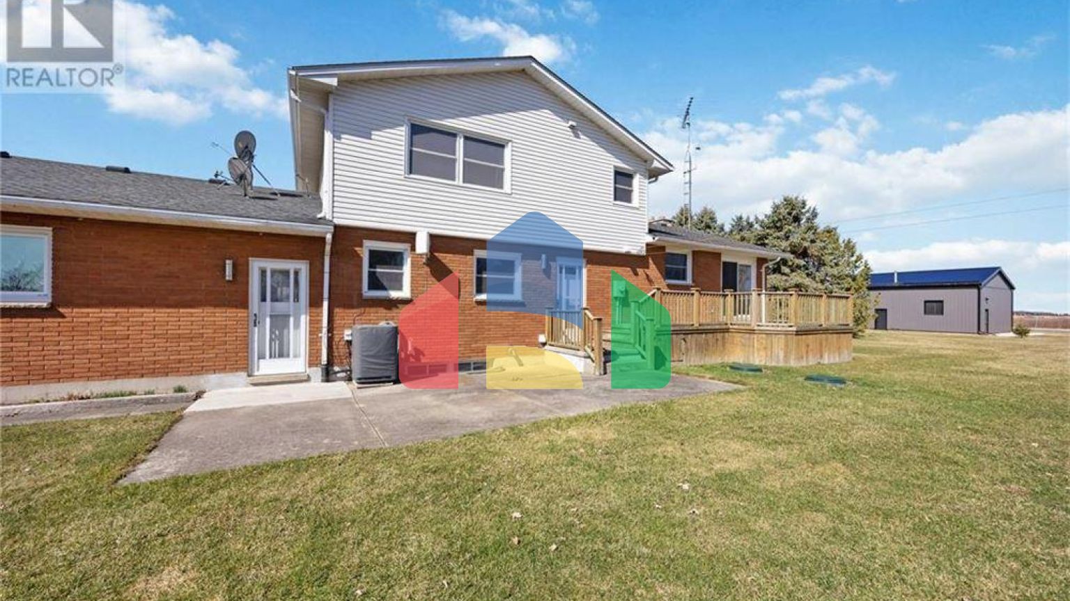 Residential - Single Family Home - Petrolia, Canada - Canada