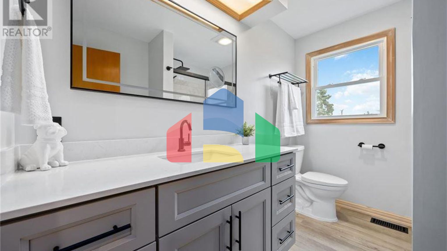 Residential - Single Family Home - Petrolia, Canada - Canada