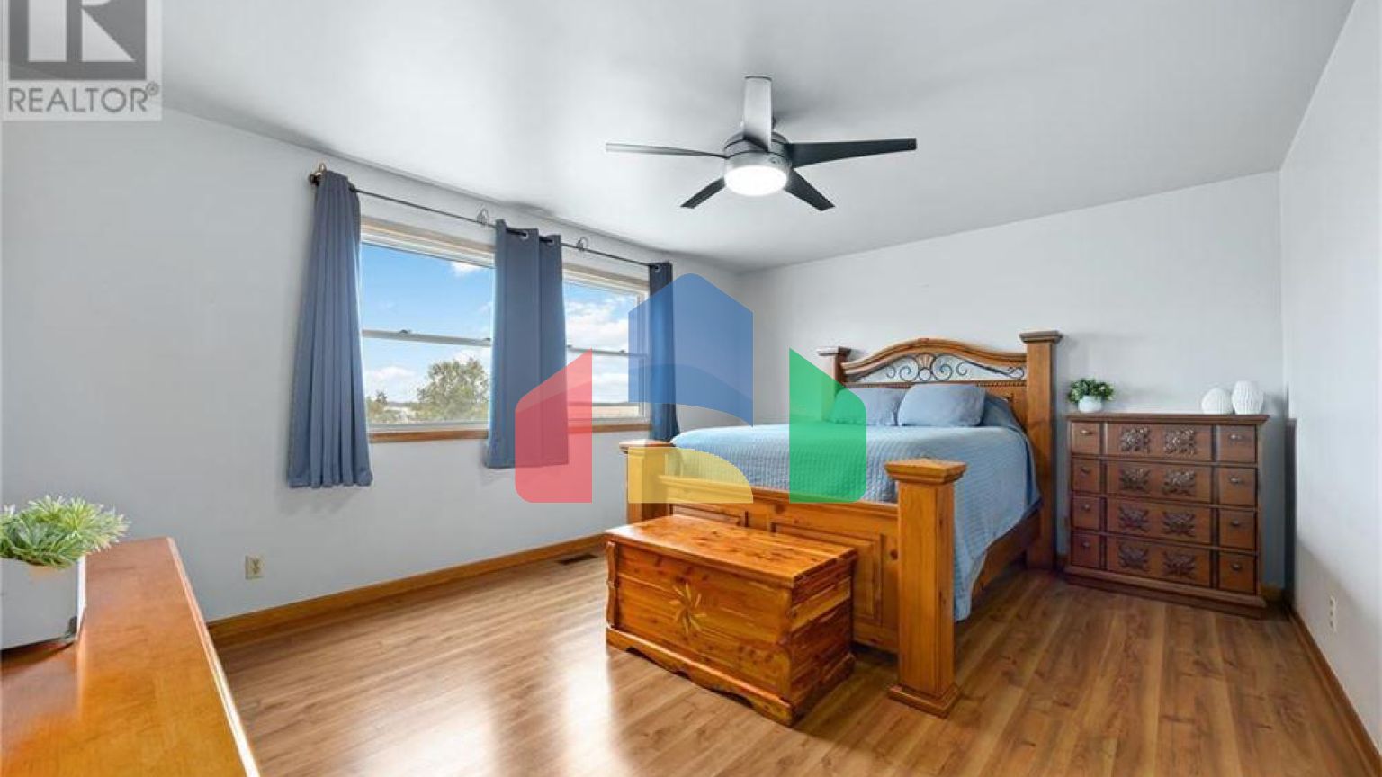 Residential - Single Family Home - Petrolia, Canada - Canada