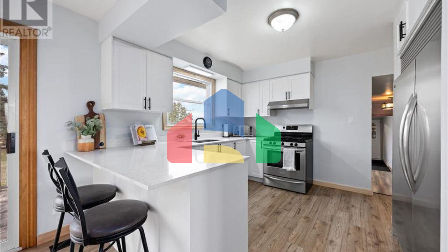 Residential - Single Family Home - Petrolia, Canada - Canada