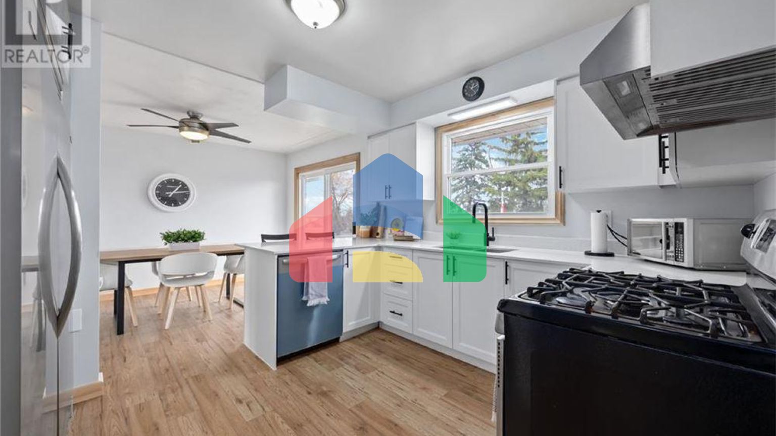 Residential - Single Family Home - Petrolia, Canada - Canada