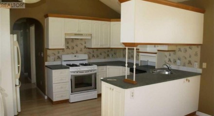 Residential - Single Family Home - Lacombe, Canada - Canada