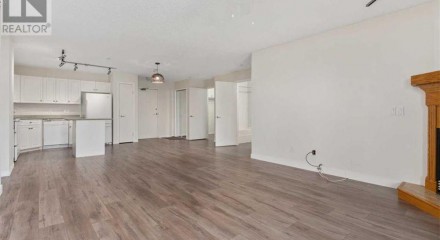 Residential - Condo/Apartment - Camrose, Canada - Canada