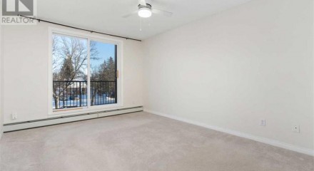 Residential - Condo/Apartment - Camrose, Canada - Canada