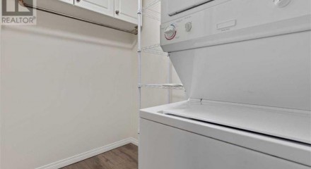 Residential - Condo/Apartment - Camrose, Canada - Canada