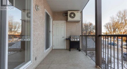 Residential - Condo/Apartment - Camrose, Canada - Canada