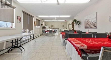 Residential - Condo/Apartment - Camrose, Canada - Canada