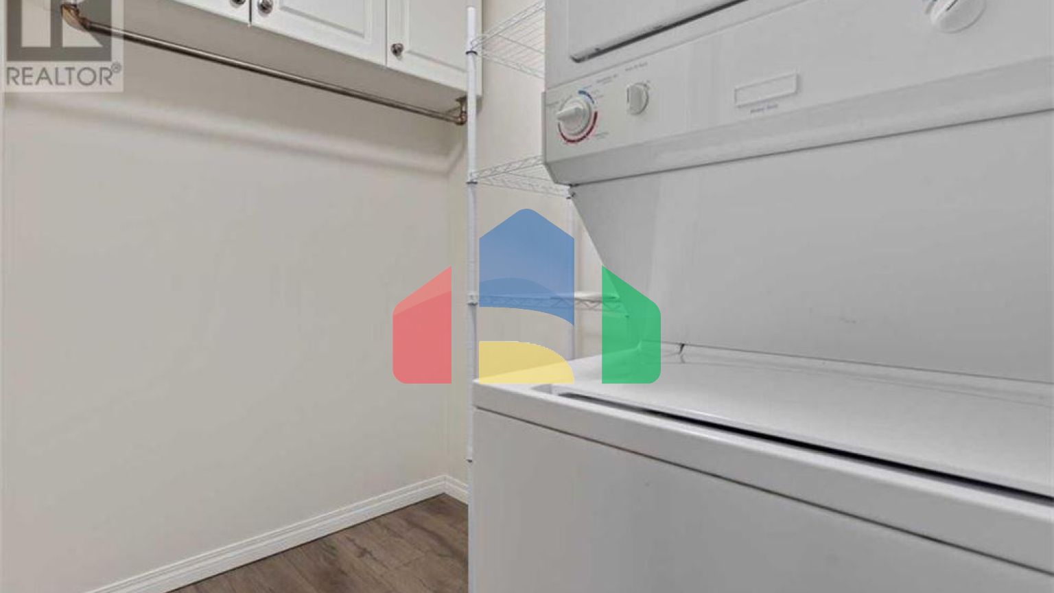 Residential - Condo/Apartment - Camrose, Canada - Canada