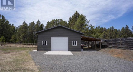 Residential - Single Family Home - Lyn, Canada - Canada