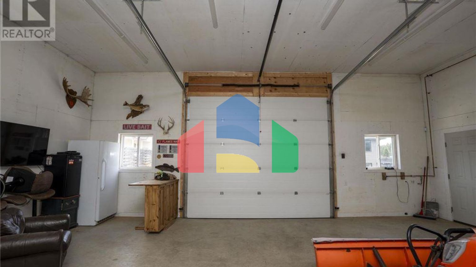 Residential - Single Family Home - Lyn, Canada - Canada