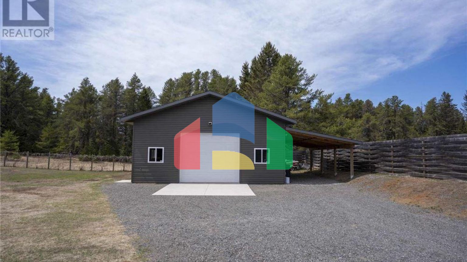 Residential - Single Family Home - Lyn, Canada - Canada