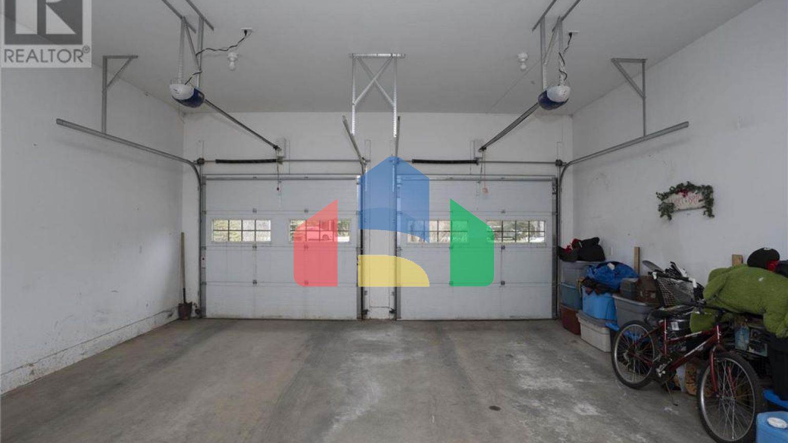 Residential - Single Family Home - Lyn, Canada - Canada