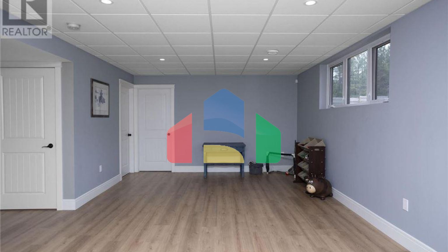 Residential - Single Family Home - Lyn, Canada - Canada