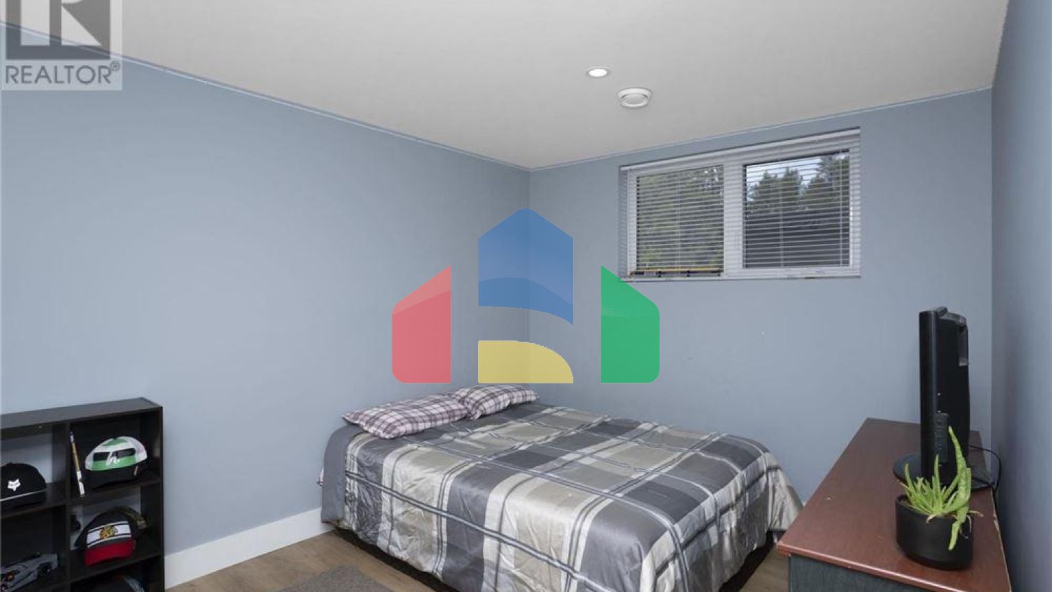 Residential - Single Family Home - Lyn, Canada - Canada