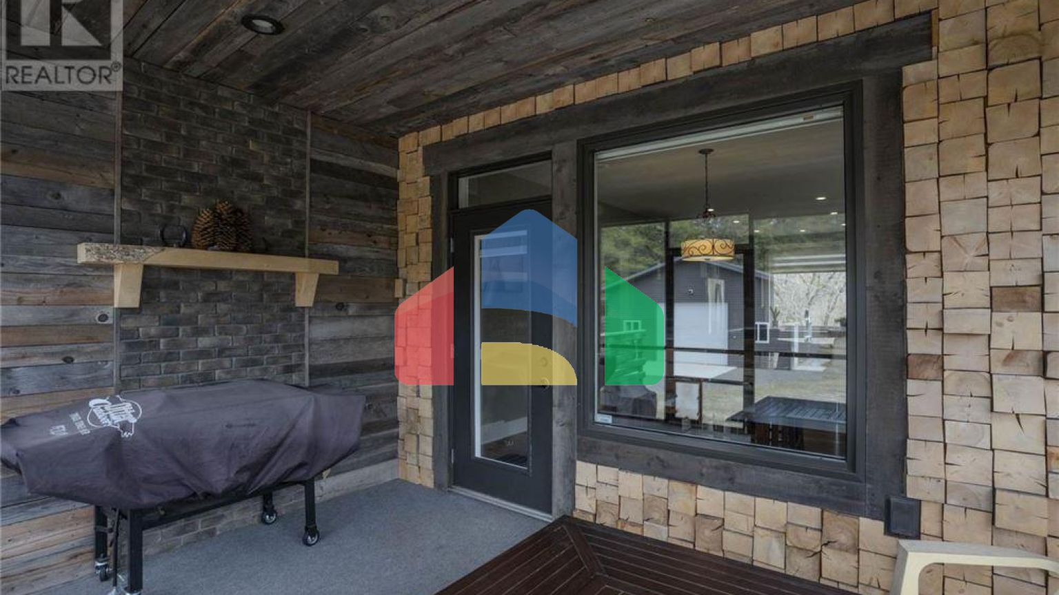 Residential - Single Family Home - Lyn, Canada - Canada