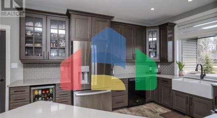 Residential - Single Family Home - Lyn, Canada - Canada