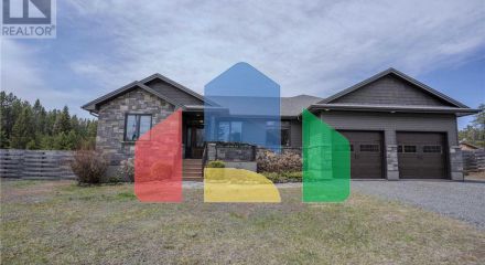 Residential - Single Family Home - Lyn, Canada - Canada