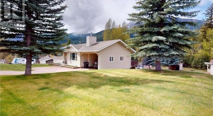 Residential - Single Family Home - Elkford, Canada - Canada