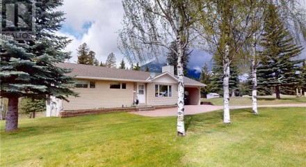 Residential - Single Family Home - Elkford, Canada - Canada