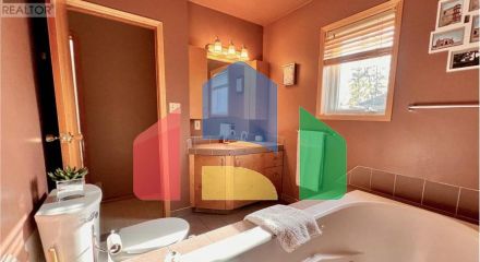 Residential - Single Family Home - Kenora, Canada - Canada