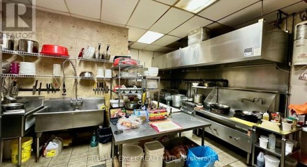 Commercial - Commercial/Retail - Aurora, Canada - Canada