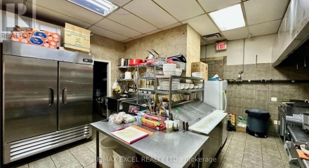 Commercial - Commercial/Retail - Aurora, Canada - Canada