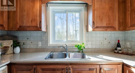 Residential - Single Family Home - Southgate, Canada - Canada