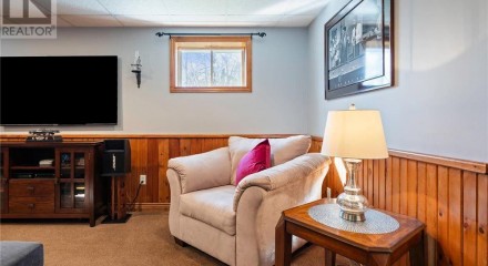 Residential - Single Family Home - Southgate, Canada - Canada