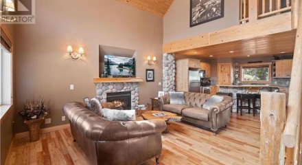 Residential - Single Family Home - Edgewater, Canada - Canada