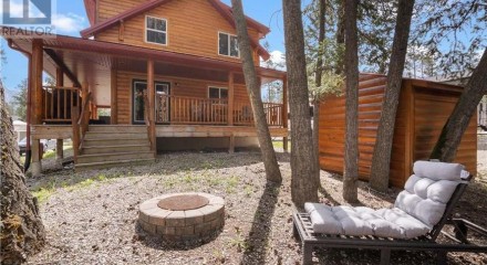 Residential - Single Family Home - Edgewater, Canada - Canada