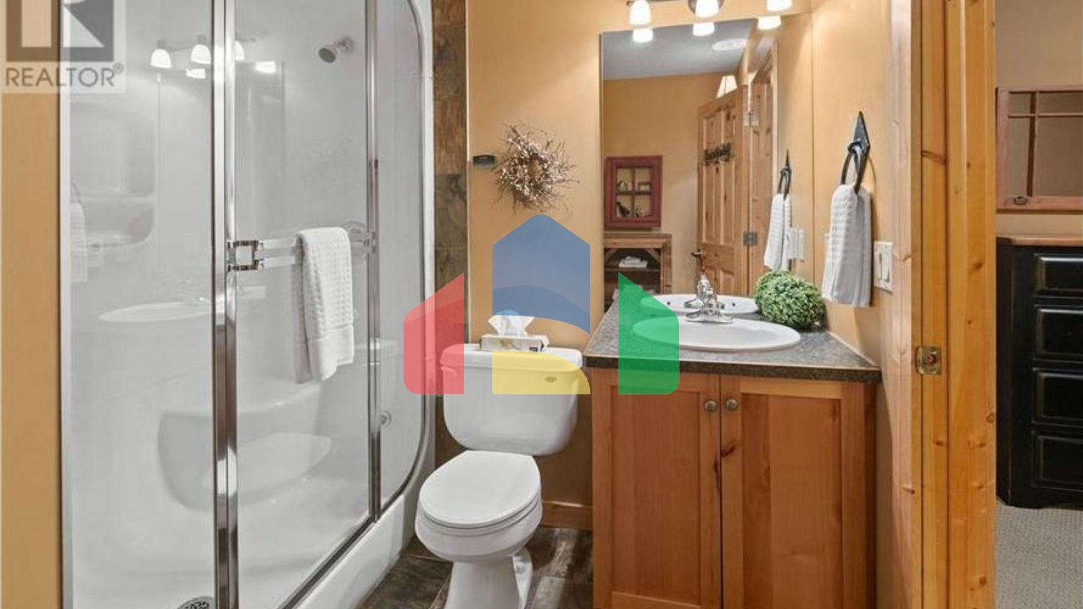 Residential - Single Family Home - Edgewater, Canada - Canada